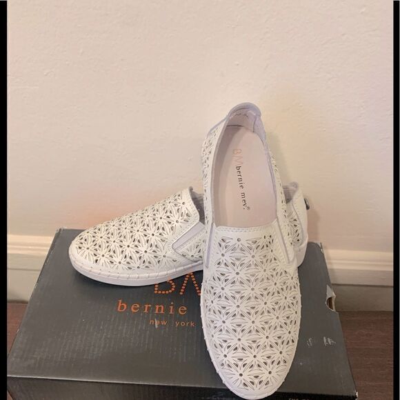 Bernie mev soft leather upper/ lining cushioned footbed slip on sneaker size 36 - Picture 1 of 8